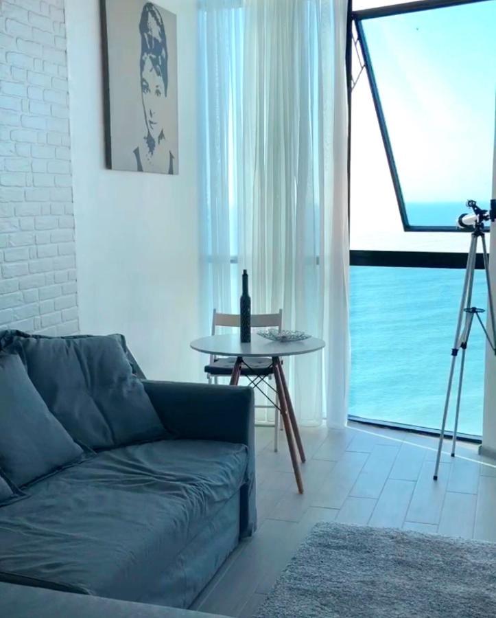 Апартаменты - Первая Линия! Batumi Ngoại thất bức ảnh